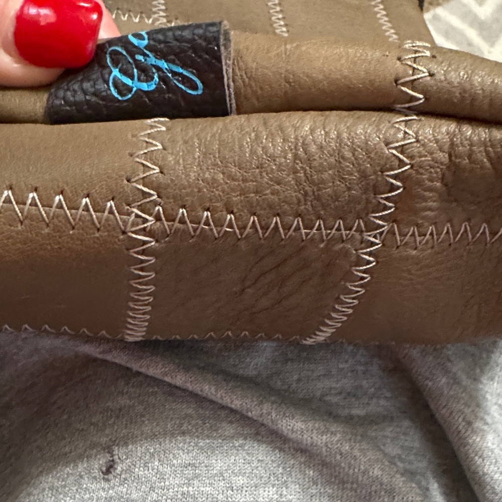 Gabs tote bag with Black Leather Strap with Blue Accent - Picture 3 of 16